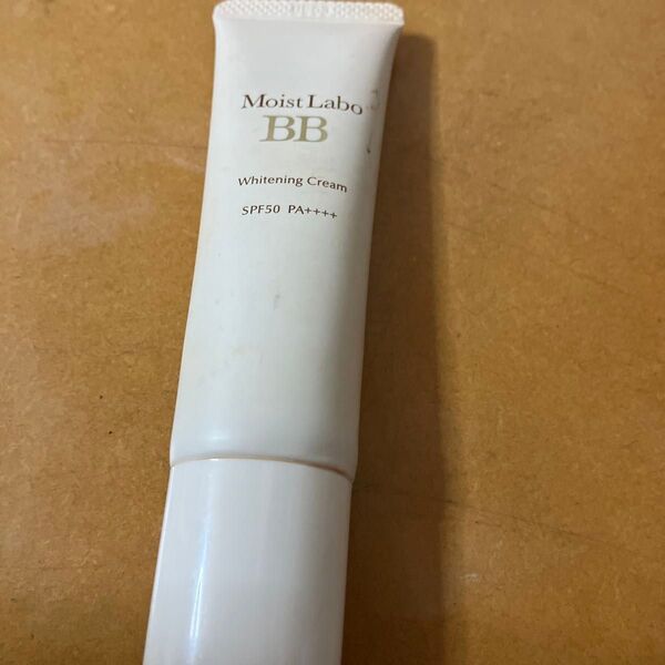 Moist Labo BBクリーム ホワイトニング SPF50 PA++++