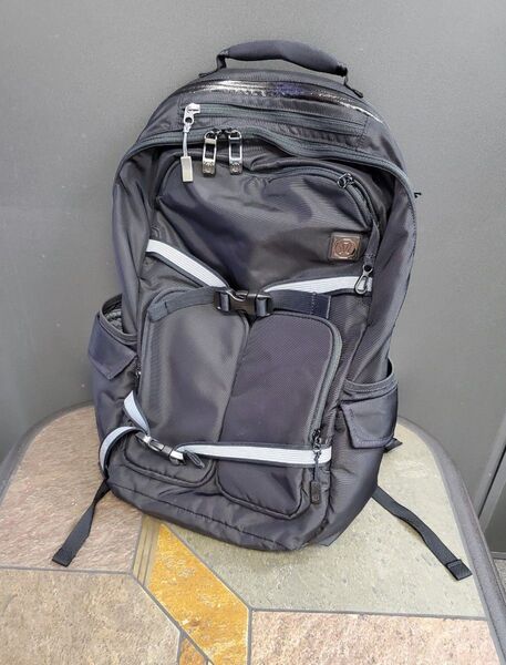 ルルレモン Lululemon ブラック 多機能バックパック