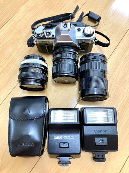 CanonAE-1セット!レンズ3本 ストロボ、レンズフィルター フィルムカメラ キャノン 一眼レフ