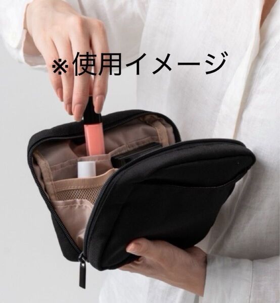 MURA スクエア メイクポーチ 撥水加工 ダブルファスナー ポケット 収納力 ブラック トラベルポーチ