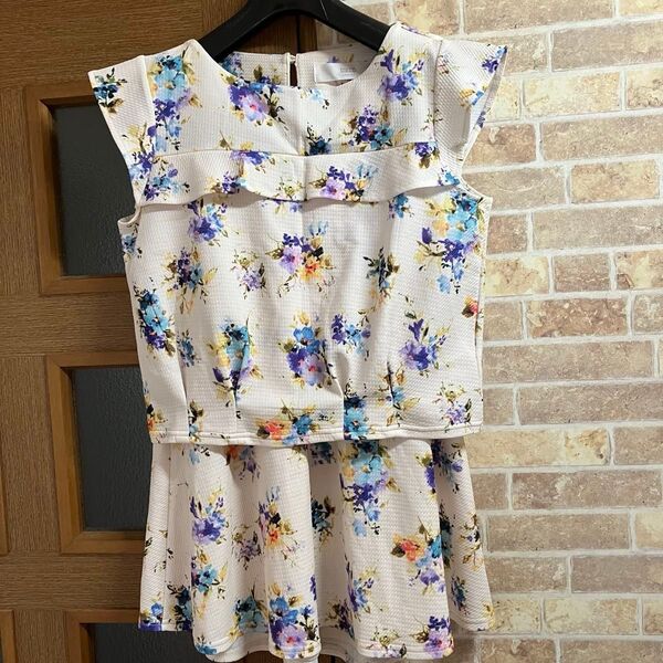 tocco closet トッコクローゼット 花柄ノースリーブセットアップ