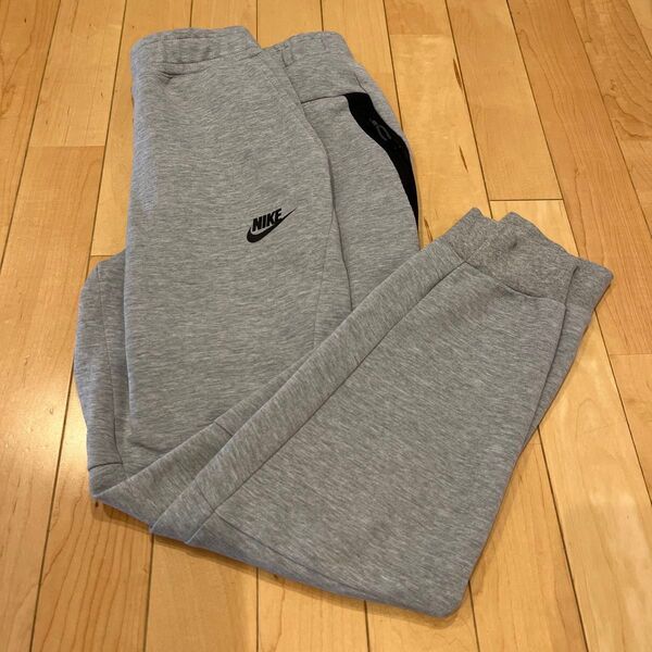 美品 NIKE ナイキ テックフリース ジョガーパンツ M グレー