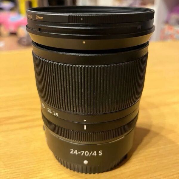 Nikon NIKKOR Z 24-70mm f/4 S 標準ズームレンズ