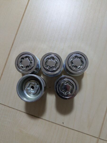 トヨタ 純正ロックナット 未使用 マックガード 4輪分