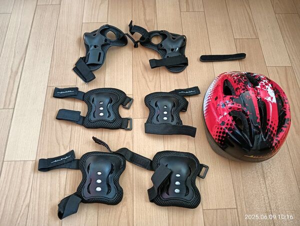 【幼児用ヘルメット 頭の周径48~52cm対応&プロテクター 手の甲保護、肘保護、膝保護用】