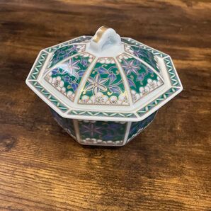 錦松梅 光峰作 蓋付き容器 花柄 グリーン 和食器小物入れ インテリア