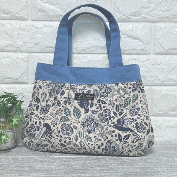 【handmade】トートバッグ ブルー 北欧風 花柄鳥柄 AD002