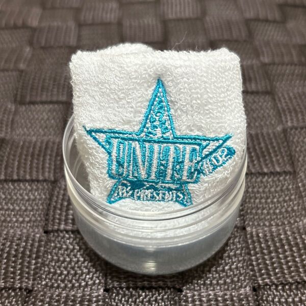 B'z unite 2 会場限定ガチャ リストバンド 白 ホワイト