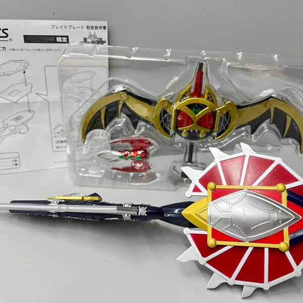 仮面ライダーディケイド S.H.Figuarts ブレイドブレード キバアロー