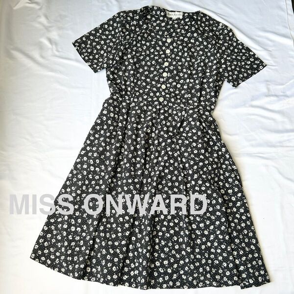 MISS ONWARD ワンピース 白い小花柄 ブラック 黒色
