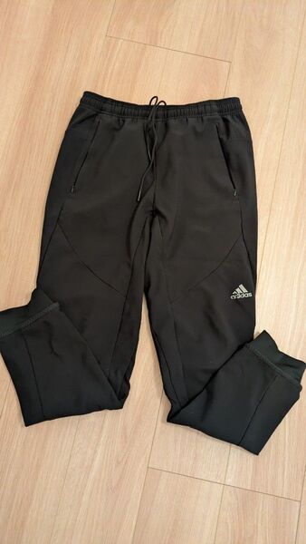 adidas トレーニングパンツ メンズ 黒