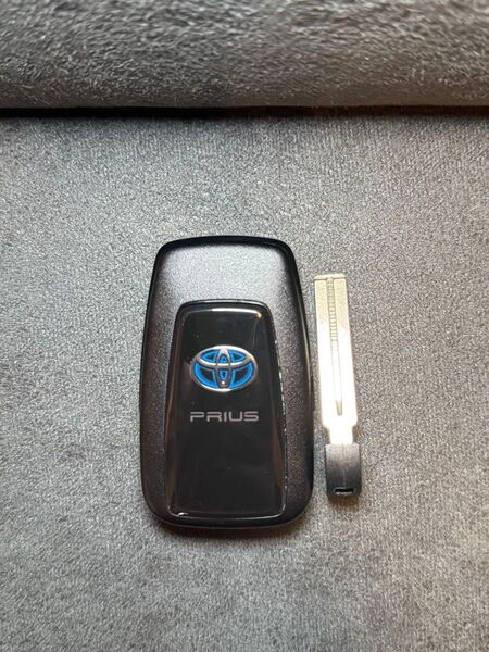初期化済み 中古 トヨタ 50系プリウス 50系プリウスPHV 対応 2ボタン スマートキー ブランクキー付き 14FAF