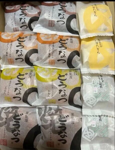 薩摩蒸気屋 油で揚げない焼きドーナツ全部で8個とかすたどん かるかん饅頭 全12個のセット