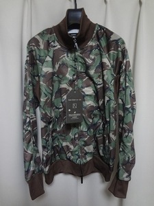 [ новый товар ] AKM × KANGOL утка рисунок джерси спортивная куртка / камуфляж тугой тонкий тонкий жакет блузон Brown Bunny