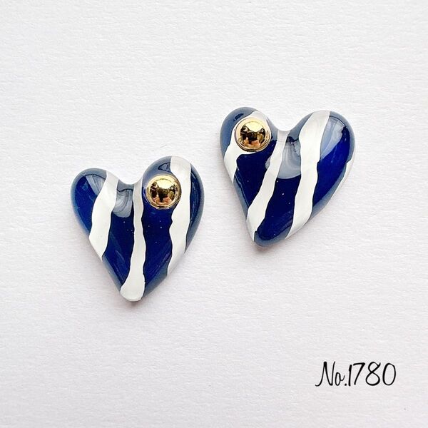 No.1780 大ぶり ハート レジンピアス レジンイヤリング ハンドメイドピアス