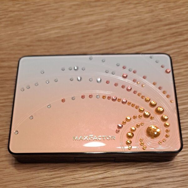 MAXFACTOR ファンデーションケース