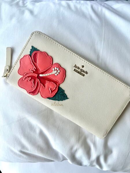 【日本未発売】kate spade new york ケイトスペード 長財布 ハイビスカス ホワイト ピンク 白ラウンドファスナー