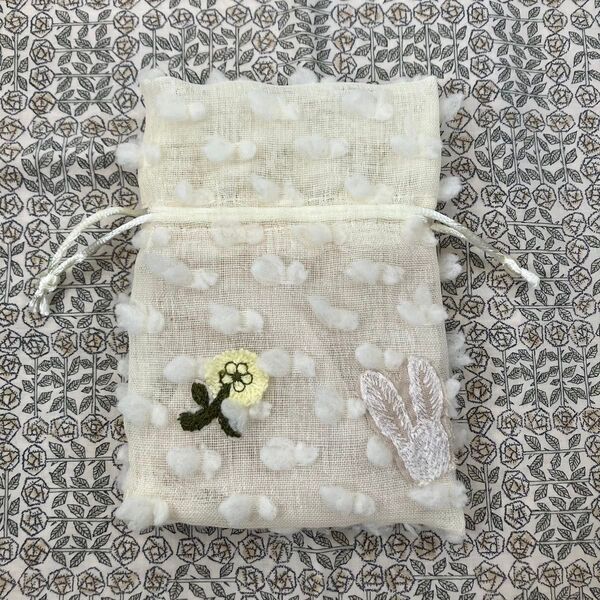 巾着 ポーチ ミナペルホネン カケラ パッチ ハンドメイド ミニ 巾着袋 アイボリー