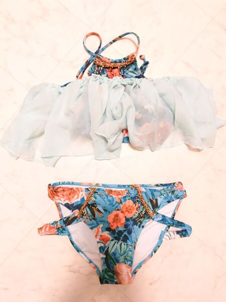 未使用 ビキニセット М パッド入り ワイヤー入り ハイネック ホルターネック 花柄 バラ 水着 上下セット 水着セット D