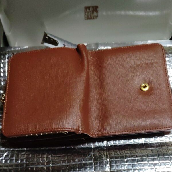 二つ折り財布 ブラウン がま口小銭入れ
