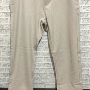 ZARA ベージュパンツ