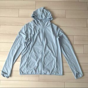 UNIQLO エアリズム UVカットメッシュパーカー 水色