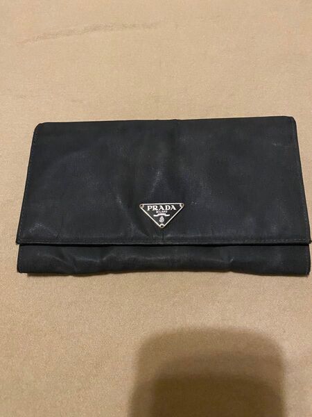 PRADA 長財布