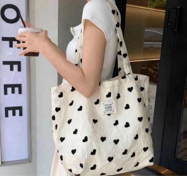 【再入荷】ハート柄 トートバッグ マザーズバッグ エコバッグ 韓国 可愛い軽量バッグ レディース おしゃれ かわいい シンプル