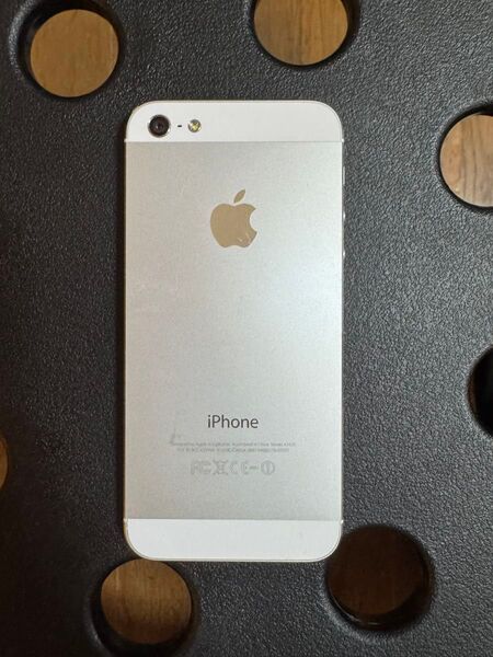 Apple iPhone 5 シルバー 16GB