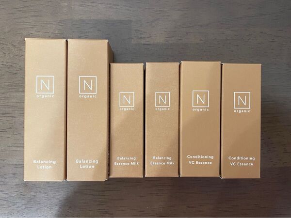 Nオーガニック ベーシック バランシングローション&ミルク&VCエッセンス6点