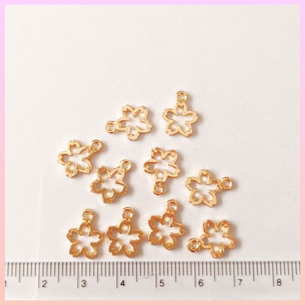 ハンドメイド パーツ チャーム エポチャーム ピアス イヤリング 丸カン付 ゴールド 桜 花 フラワー 金色 10個