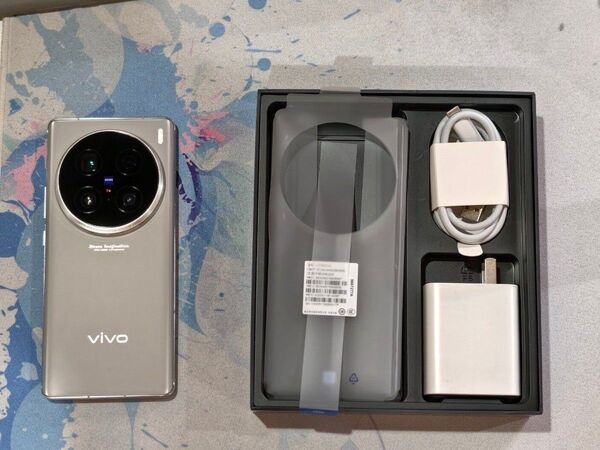 vivo X100 Ultra チタン 12+256GB 本体キズ一切無し SIMピン欠品