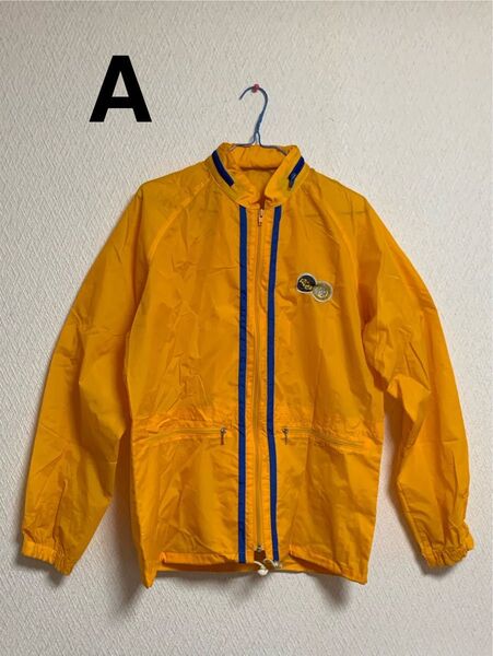 【A 】ウインドブレーカー ナイロンジャケット デサント DESCENTE イエロー ロゴ入り ビンテージ品