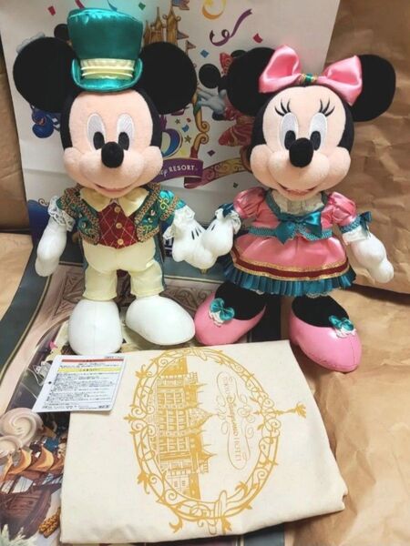 ★送料無料/お顔厳選★ミッキーマウス&ミニーマウス 自立可能 ぬいぐるみペアセット 収納袋付き『ディズニーランドホテル宿泊者限定』