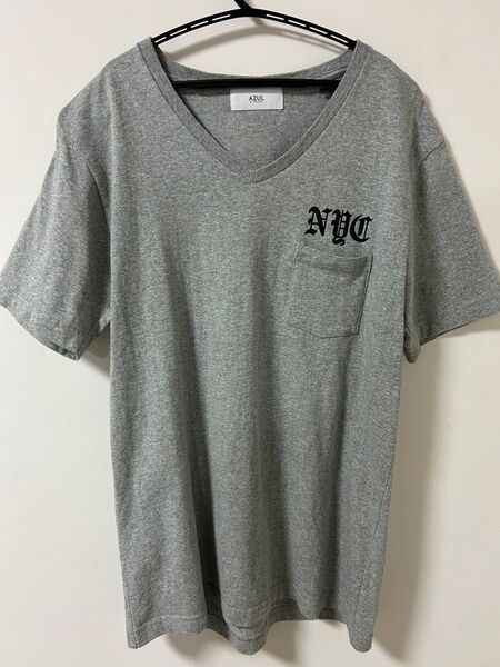 美品 AZUL アズール NYC 半袖Tシャツ グレーロゴ バックプリント L AZUL by moussy Vネック ロゴ