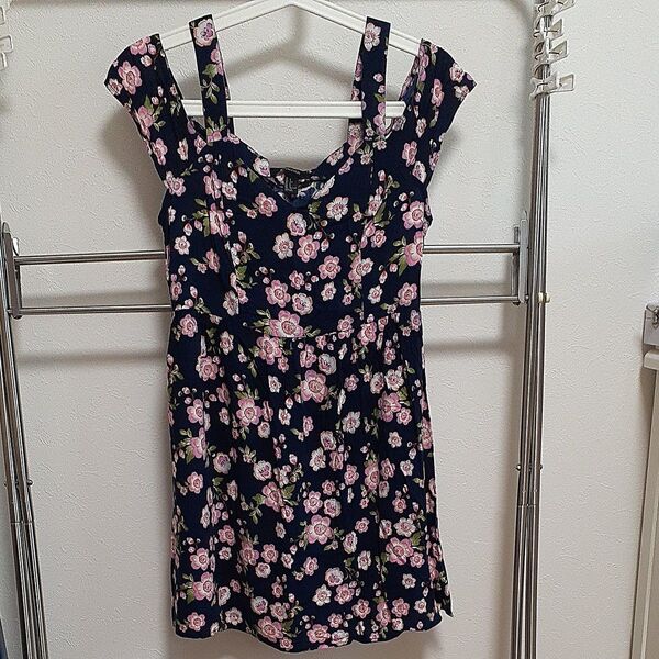FOREVER21 オフショルダー 花柄ワンピース ネイビー系 M