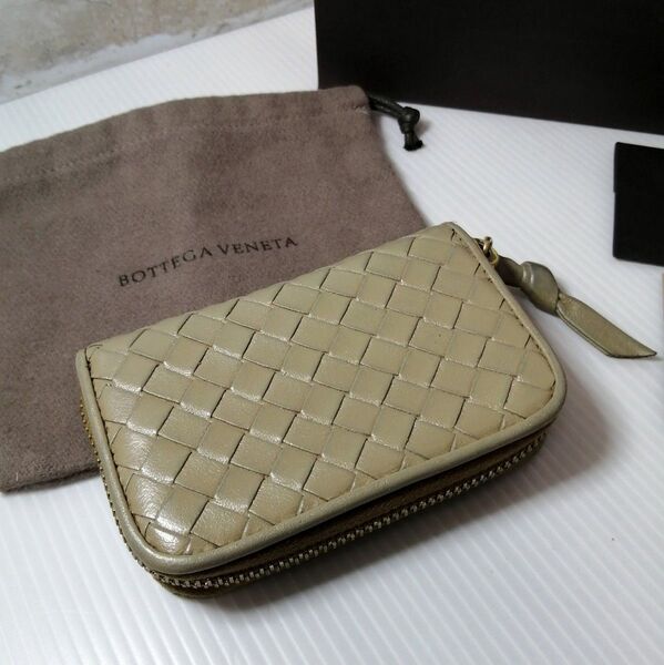 ◆BOTTEGA VENETA◆カードケース 小銭入れ ベージュ イントレチャート 名刺入れ ボッテガヴェネタ 高級本革