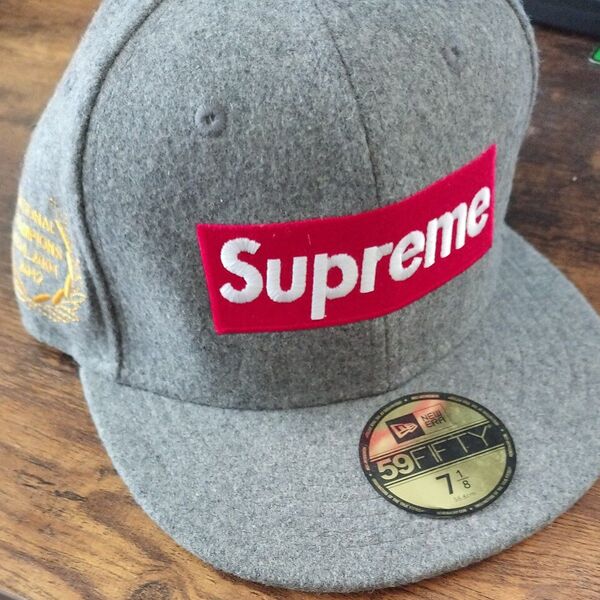 Supreme Champions Box Logo New Era キャップ グレー 7 1/8 56.8㌢