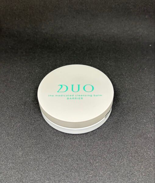 新品未使用 DUO デュオ ザ 薬用クレンジングバーム バリア 20g入