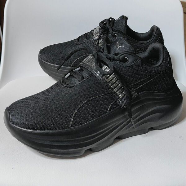 【美品】PUMA プーマ プラウル 680 シャイニー 24.5cm ブラック 厚底