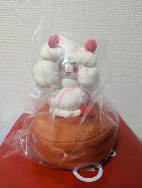 コメダ珈琲店×ポケモンセンターナゴヤ ぬいぐるみ マホイップ シロノワール風