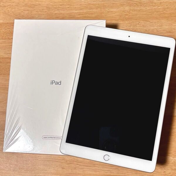 Apple iPad Wi-Fi 第8世代 128GB シルバー FYLE2J/A (整備済み製品) iOS15.6 中古品