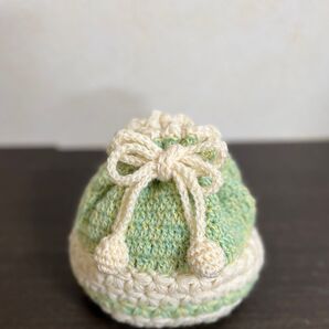 おばあちゃんの手編みのバッグ 巾着