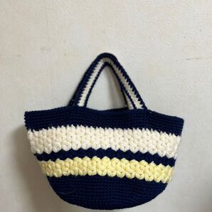 おばあちゃんの手編みバック