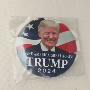 新品◆トランプ大統領 缶バッジ 選挙キャンペーン◆送料無料 早いもの勝ち ドナルドトランプ