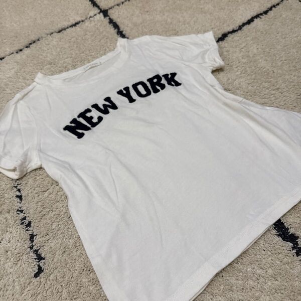美品 LOWRYSFARM ローリーズファーム NEW YORK ロゴTシャツ ホワイト