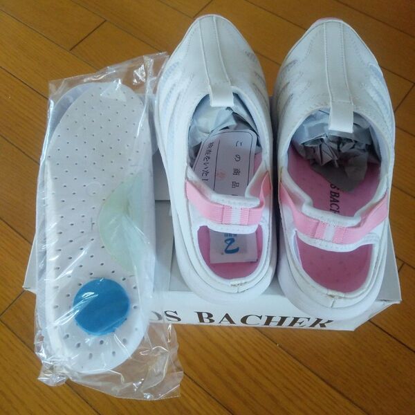 新品 未使用ナース シューズ スリッポン