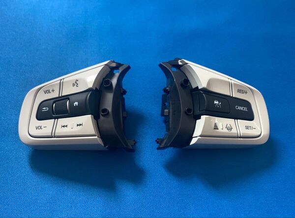 ホンダ フィット GR ステアリングスイッチ 美品