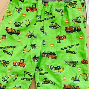 〜新品〜 子ども 夏用ハーフパンツ車柄 90サイズ