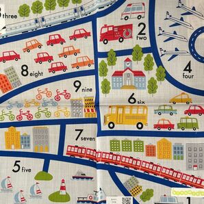 〜新品〜 車・新幹線、数字・英語柄子どもハンカチ